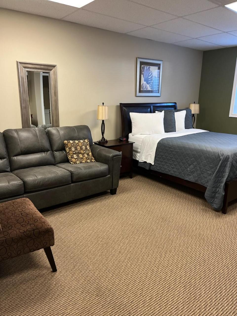 Riverview Suites Clarenville Exteriör bild
